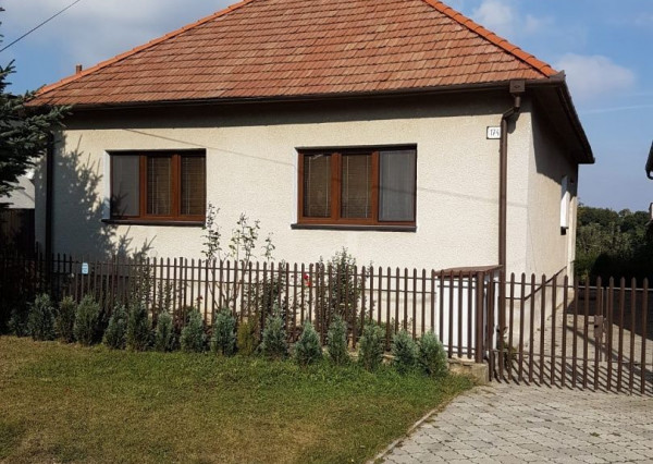 RODINNÝ DOM DOLNÉ DUBOVÉ