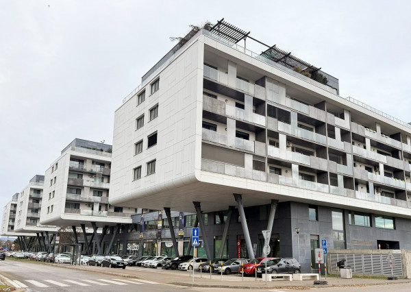 Moderné a flexibilné priestory Skybox 1550 m2 - možnosť deliť