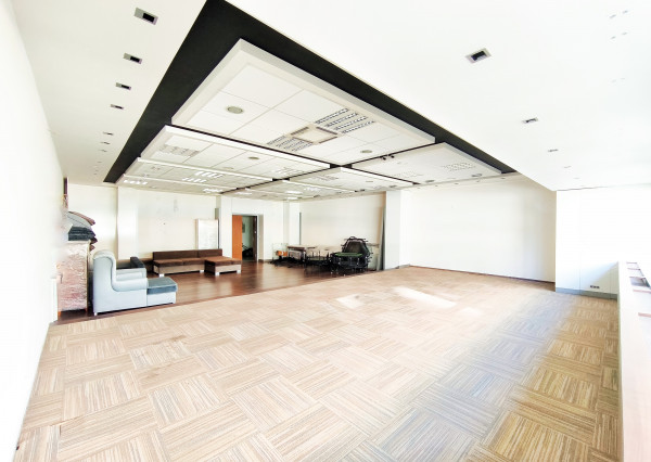 Priestor v polyfunkčnej budove na prenájom 210 m2