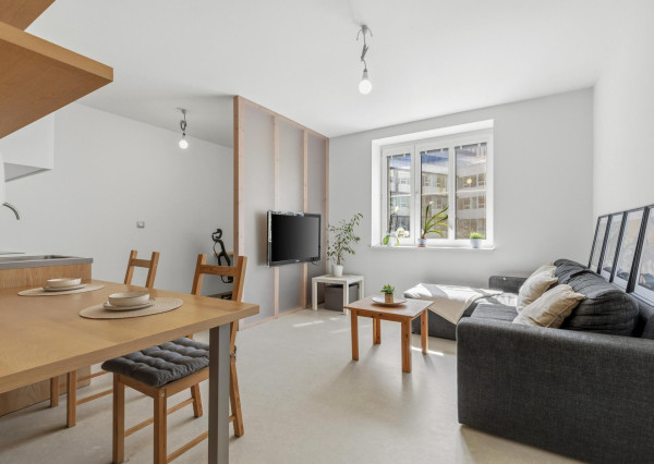 DIZAJNOVÝ 2i BYT | TOP LOKALITA - NIVY | VLASTNÉ KÚRENIE